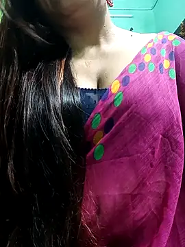 Snapshot of Bhanu-Sharma chatting on October 2025 04:22:01 AM Bhanu-Sharma online show from October 2025 04:22:01 AM