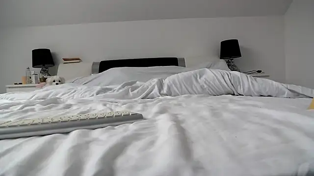 ArabianMalikah online show from October 2025 06:36:02 AM