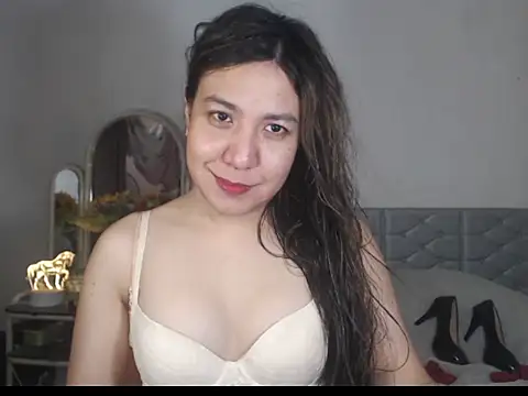 stellahugeX online show from December 2025 02:30:02 AM