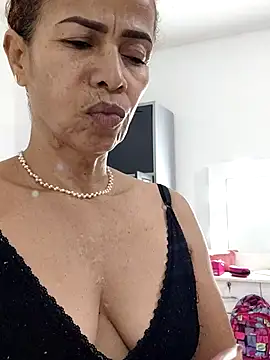 Merybeks online show from November 2025 10:37:01 AM