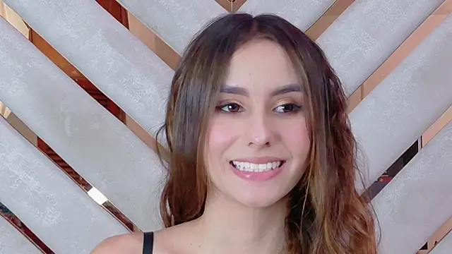 Sarah-Grace online show from May 2026 12:39:01 AM