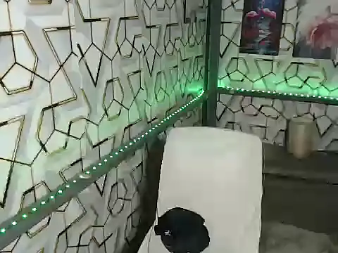 darryl hugecok online show from September 2025 12:10:02 AM