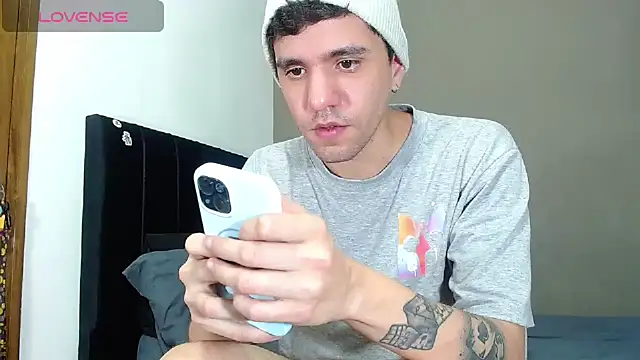 Matteo12  online show from February 2026 06:40:02 AM