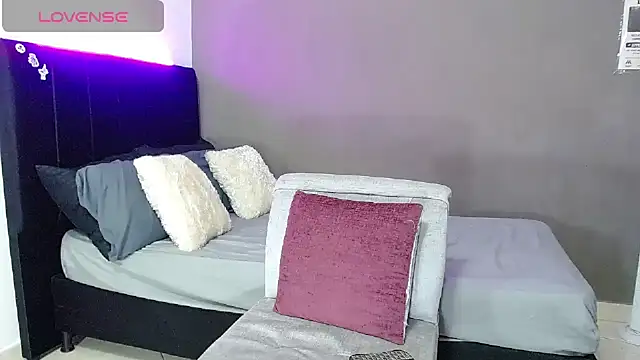 Matteo12  online show from March 2026 03:43:01 AM