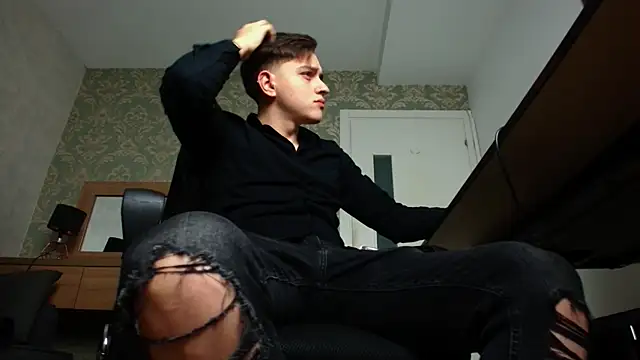 FelixStarkk online show from October 2025 04:02:01 AM