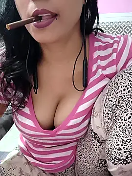 Snapshot of Divya_Bharti chatting on September 2025 03:28:01 AM Divya Bharti online show from September 2025 03:28:01 AM