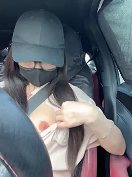 Linh 2004 online show from September 2025 04:58:02 AM