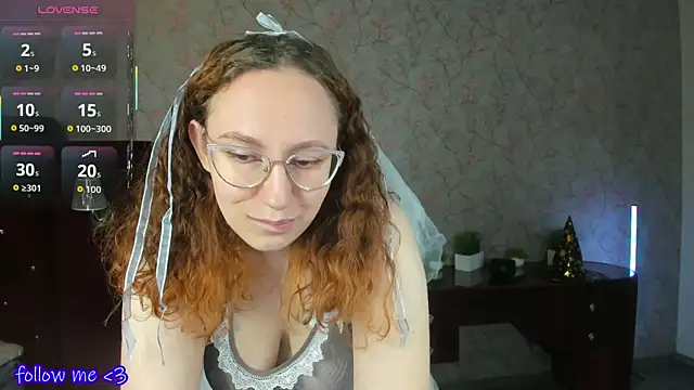 ellie coy  online show from November 2025 01:24:03 PM