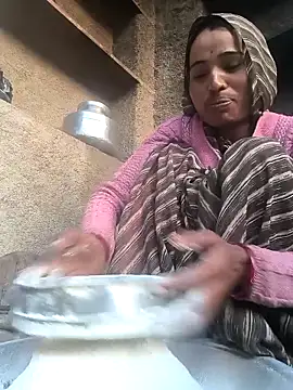 Snapshot of Hot_raaani chatting on December 2025 01:44:01 AM Hot raaani online show from December 2025 01:44:01 AM