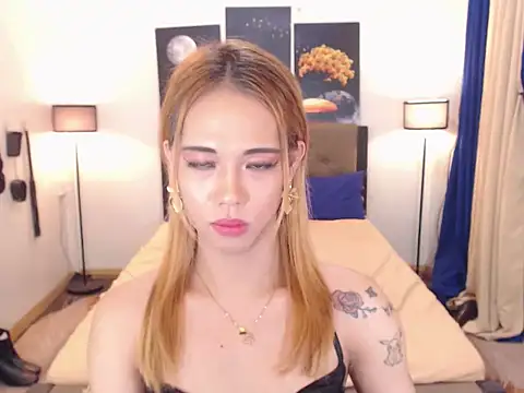 PreciousAmore online show from November 2025 10:48:02 AM