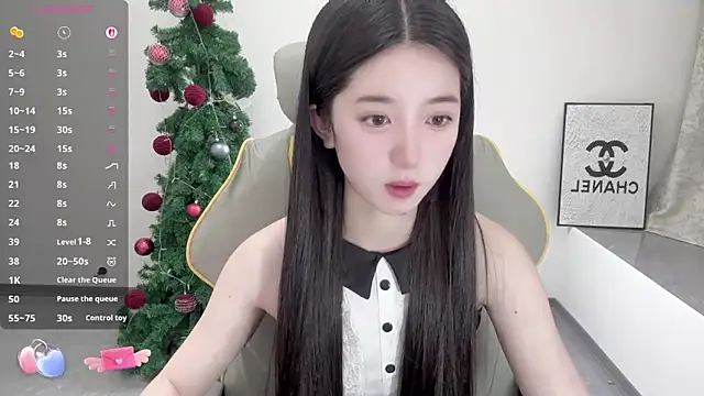 Snapshot of OiOi-666 chatting on June 2026 01:32:02 AM OiOi-666 online show from June 2026 01:32:02 AM