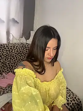 Snapshot of Linda_Bellucci chatting on May 2026 01:18:02 PM Linda Bellucci online show from May 2026 01:18:02 PM