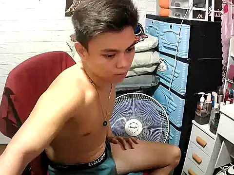 Snapshot of Pinoy_slutcummer69 chatting on May 2026 01:51:02 PM Pinoy slutcummer69 online show from May 2026 01:51:02 PM