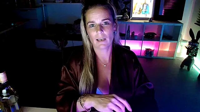 Mrs-Aurora online show from October 2025 12:55:02 AM