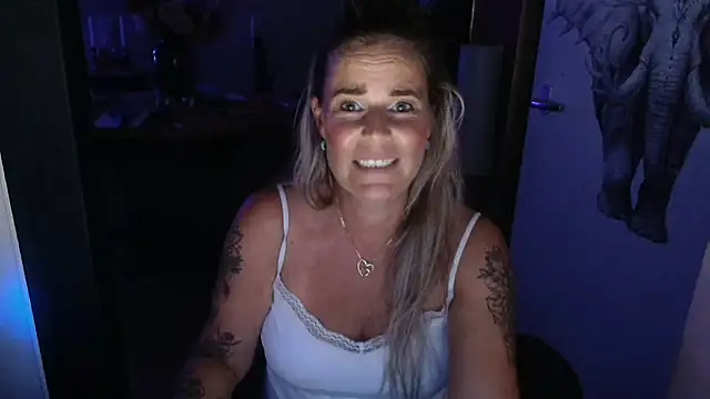 Snapshot of Mrs-Aurora chatting on July 2026 10:28:02 PM Mrs-Aurora online show from July 2026 10:28:02 PM