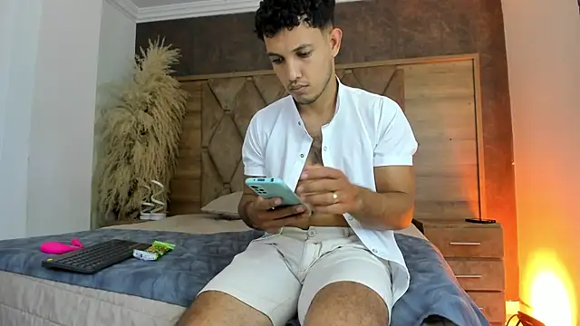 Snapshot of EimyAndMaxi chatting on July 2026 07:27:02 PM EimyAndMaxi online show from July 2026 07:27:02 PM