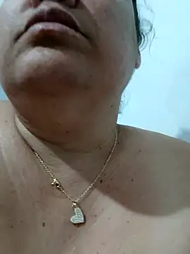 yaneth  online show from November 2025 11:49:02 PM