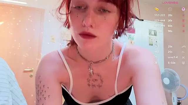 LeelooYolo online show from July 2026 04:45:01 PM