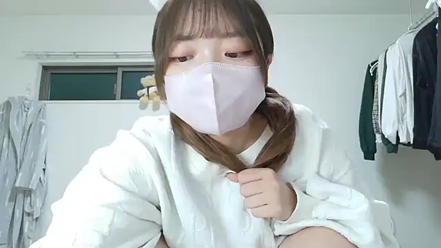 Snapshot of azukichan_ chatting on November 2025 05:22:01 PM azukichan online show from November 2025 05:22:01 PM