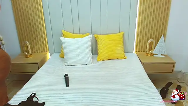 WildScarlet online show from December 2025 01:18:02 PM