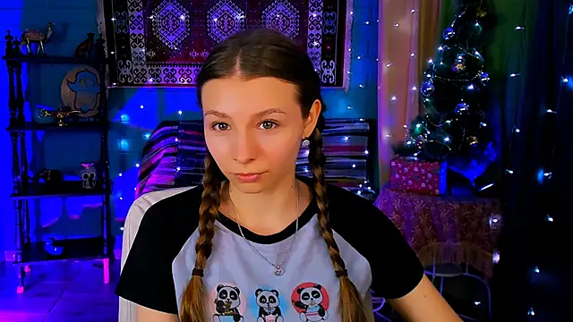 JulieDaniel online show from December 2025 04:50:01 AM