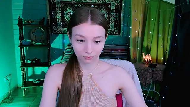 Snapshot of JulieDaniel chatting on June 2026 04:08:01 AM JulieDaniel online show from June 2026 04:08:01 AM