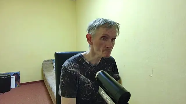 Snapshot of k74robert chatting on February 2026 03:31:01 PM k74robert online show from February 2026 03:31:01 PM