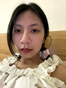 Snapshot of Lil-Gi chatting on September 2025 03:34:02 PM Lil-Gi online show from September 2025 03:34:02 PM