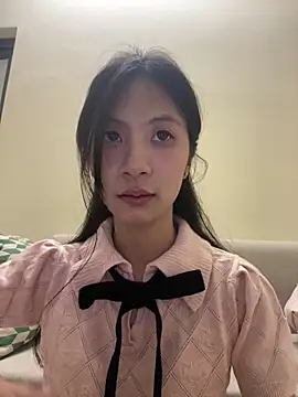 Snapshot of Lil-Gi chatting on September 2025 03:35:01 PM Lil-Gi online show from September 2025 03:35:01 PM