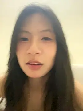 Snapshot of Lil-Gi chatting on September 2025 04:46:02 AM Lil-Gi online show from September 2025 04:46:02 AM
