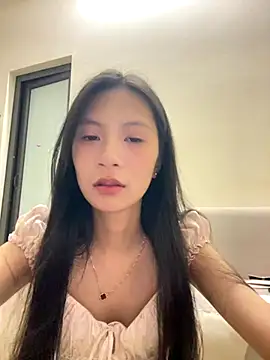 Snapshot of Lil-Gi chatting on October 2025 03:31:02 PM Lil-Gi online show from October 2025 03:31:02 PM