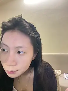 Snapshot of Lil-Gi chatting on October 2025 02:03:01 PM Lil-Gi online show from October 2025 02:03:01 PM