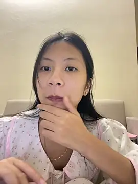 Lil-Gi online show from November 2025 03:24:01 PM