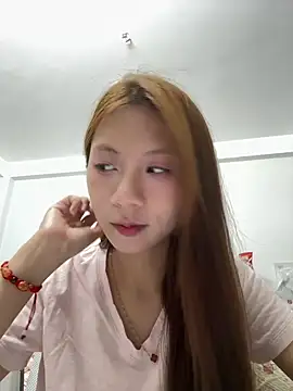 Snapshot of Lil-Gi chatting on May 2026 04:56:02 PM Lil-Gi online show from May 2026 04:56:02 PM