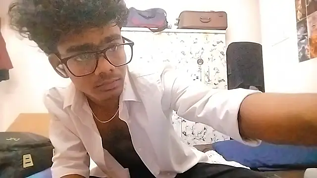 Rahulisagoodguy online show from November 2025 01:46:01 PM