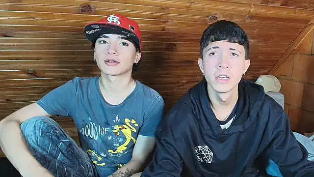 Snapshot of Thiago_Divine_ chatting on November 2025 08:32:01 PM Thiago Divine  online show from November 2025 08:32:01 PM