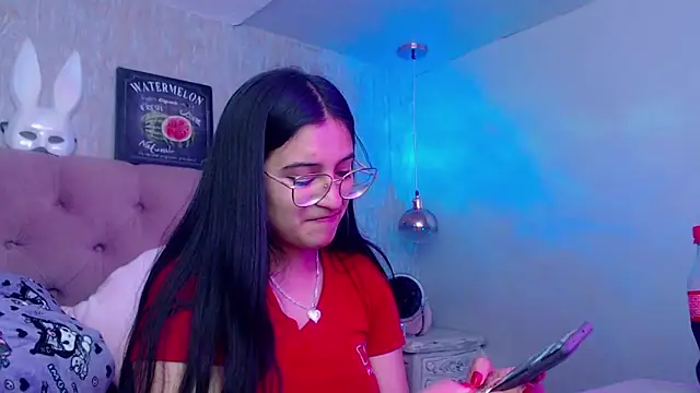 laurenelove online show from November 2025 03:39:02 AM