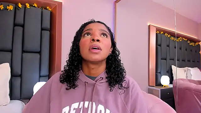 LisaMendez online show from January 2026 03:56:02 AM