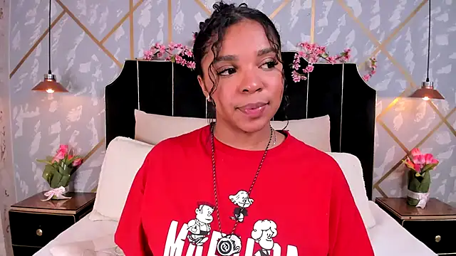 Snapshot of LisaMendez chatting on May 2026 03:55:02 AM LisaMendez online show from May 2026 03:55:02 AM