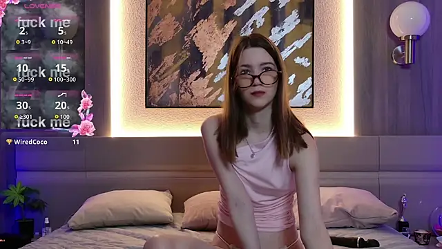 Alison kisss online show from November 2025 01:44:02 PM