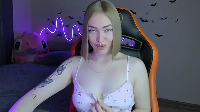 LaraKrein lk online show from October 2025 01:06:02 PM