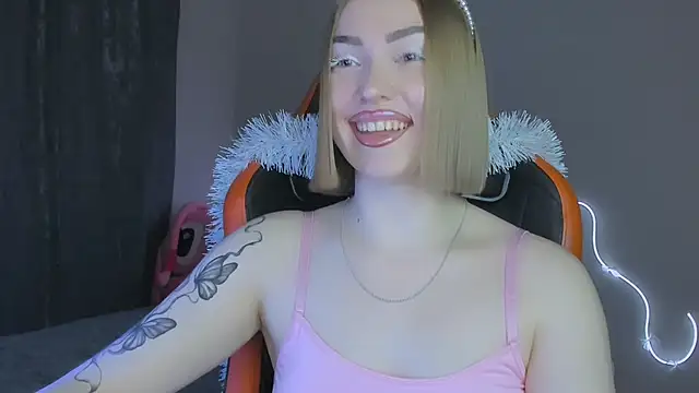 LaraKrein lk online show from December 2025 03:41:02 PM