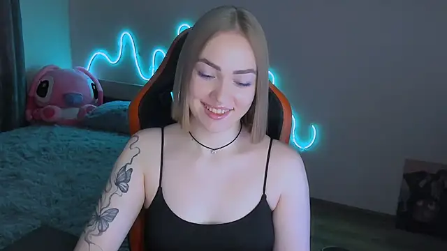 LaraKrein lk online show from March 2026 01:04:02 PM