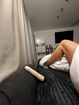 Snapshot of SexyJulia21 chatting on April 2026 08:06:01 AM SexyJulia21 online show from April 2026 08:06:01 AM