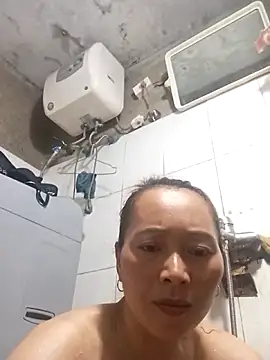 Bianly online show from September 2025 01:12:01 PM