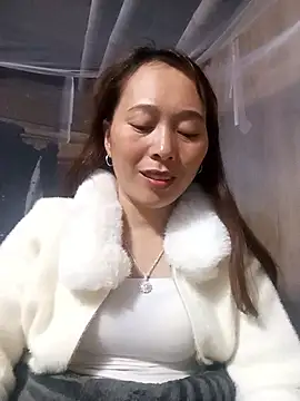 Bianly online show from November 2025 02:27:01 PM