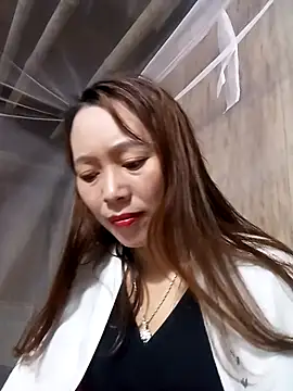 Bianly online show from November 2025 01:16:01 AM