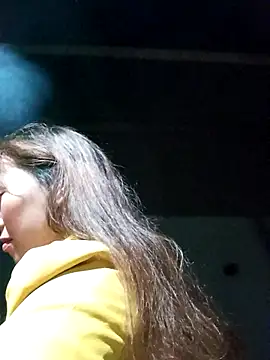 Bianly online show from December 2025 12:09:01 PM