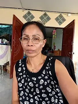 Snapshot of Mama_Eva_1 chatting on July 2026 03:23:01 AM Mama Eva 1 online show from July 2026 03:23:01 AM