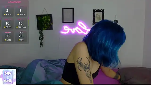 Snapshot of lyv_x_ chatting on October 2025 08:31:02 PM lyv x online show from October 2025 08:31:02 PM